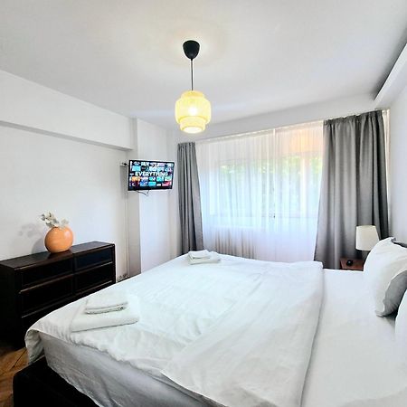 Tranquil Unirii Residence - Elegant & Spacious Living With Parking Steps From Parliament บูคาเรสต์ ภายนอก รูปภาพ