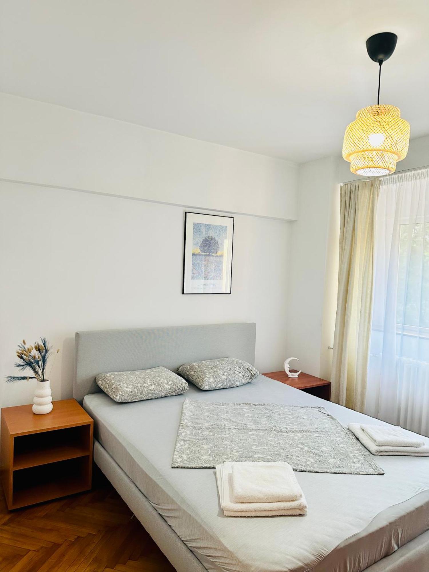 Tranquil Unirii Residence - Elegant & Spacious Living With Parking Steps From Parliament บูคาเรสต์ ภายนอก รูปภาพ