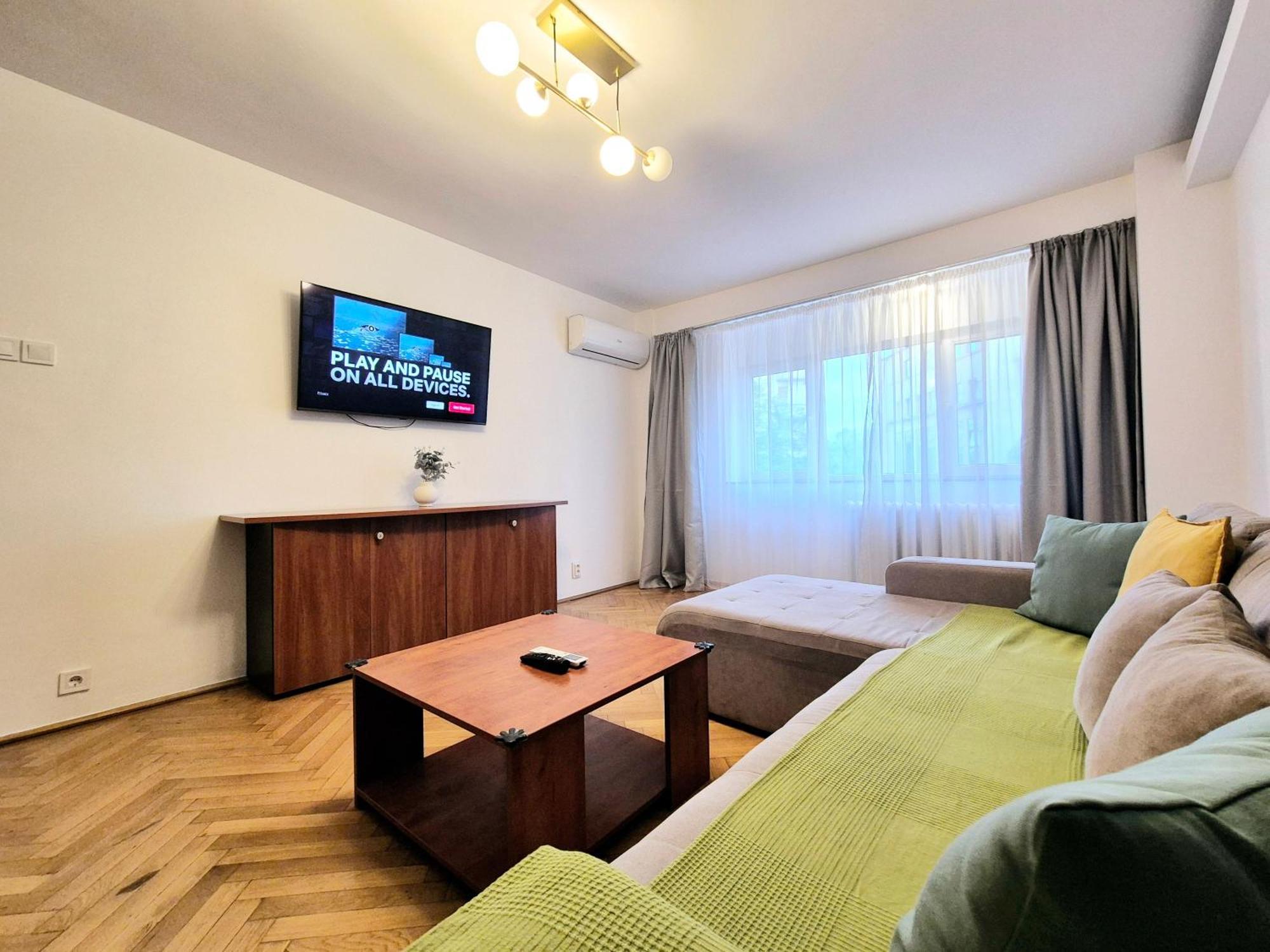 Tranquil Unirii Residence - Elegant & Spacious Living With Parking Steps From Parliament บูคาเรสต์ ภายนอก รูปภาพ
