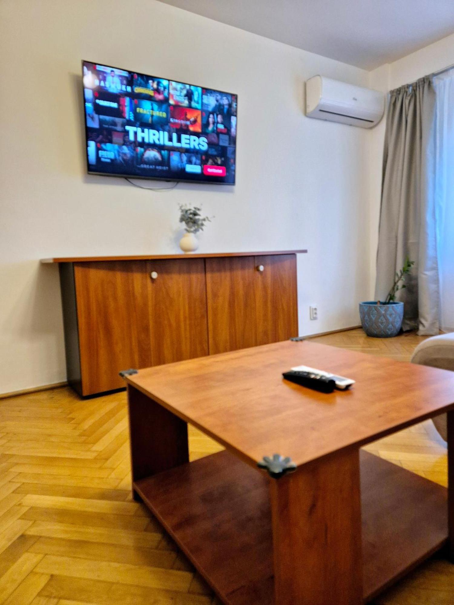 Tranquil Unirii Residence - Elegant & Spacious Living With Parking Steps From Parliament บูคาเรสต์ ภายนอก รูปภาพ